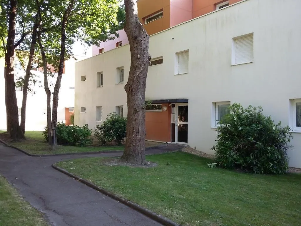 Allee De Limoge Vannes 0*,  France